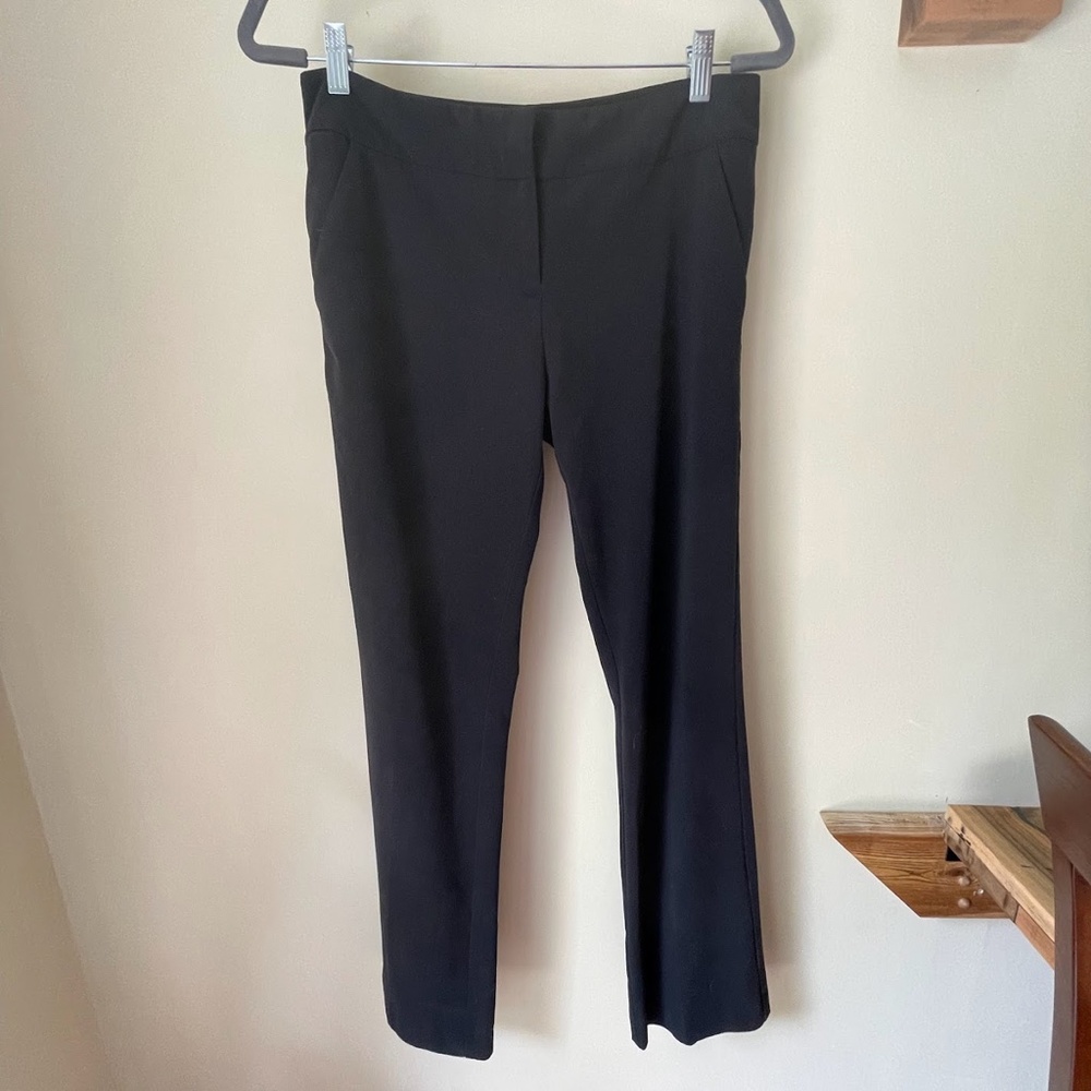 New York & Company black career pants straight cut size 6 with pockets